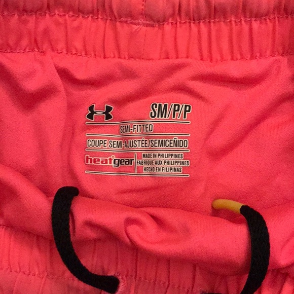 Under Armour women’s Running Shorts Size Small - Picture 2 of 3